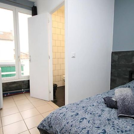01 - Chambre Avec Lit Double Ideal Jo 2024 Saint-Denis (Seine-Saint-Denis) Exterior foto