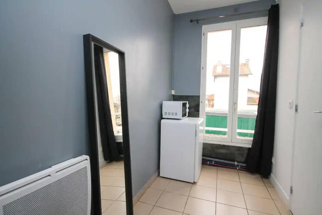 01 - Chambre Avec Lit Double Ideal Jo 2024 Saint-Denis (Seine-Saint-Denis) Exterior foto